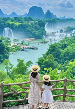 崇左-涠洲岛野奢-南宁-德天跨国大瀑布-明仕田园-伏那秘境徒步-北海老街-涠洲岛-天主教堂-环岛书店-悬崖花园-出海体验6日